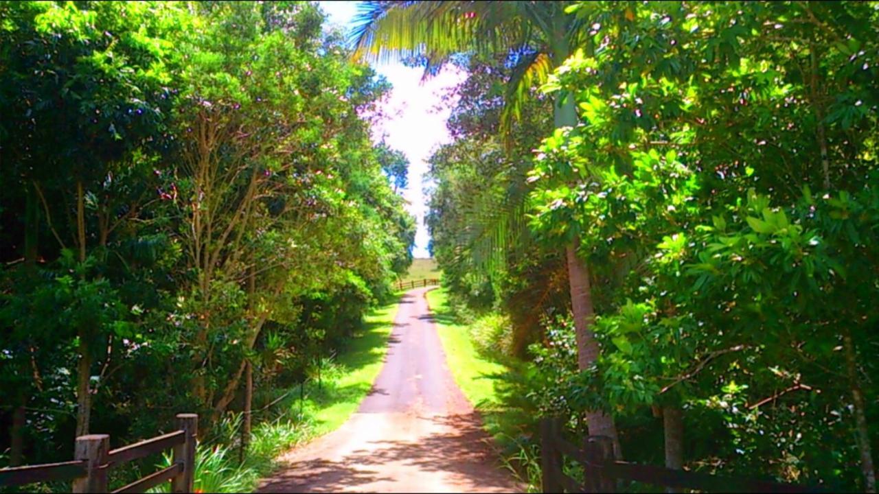 The Barn Villa Bangalow Bagian luar foto